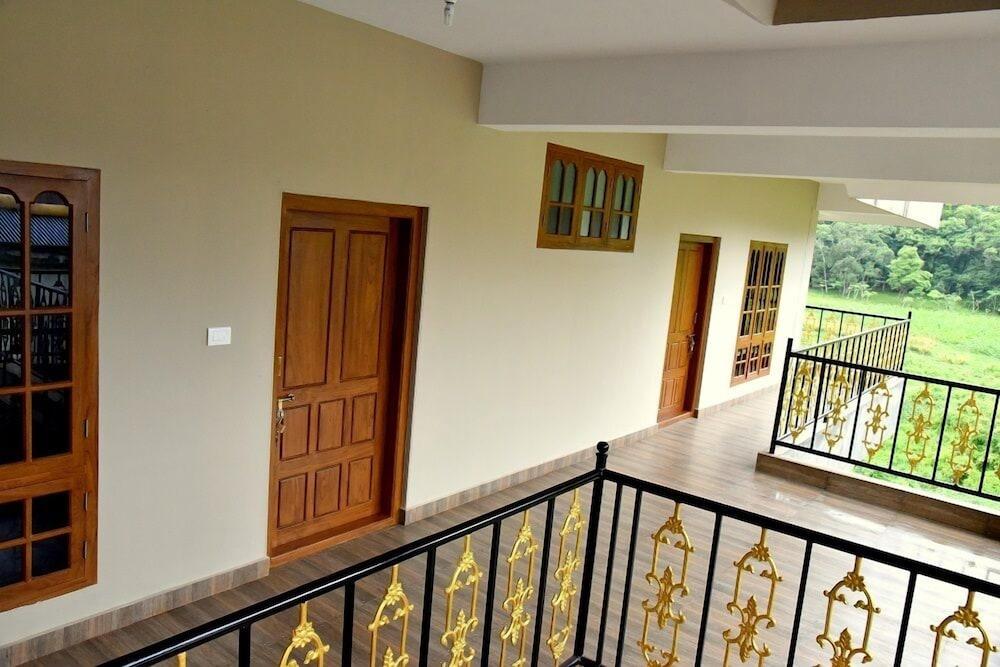 Jungle Palace Homestay 테카디 외부 사진