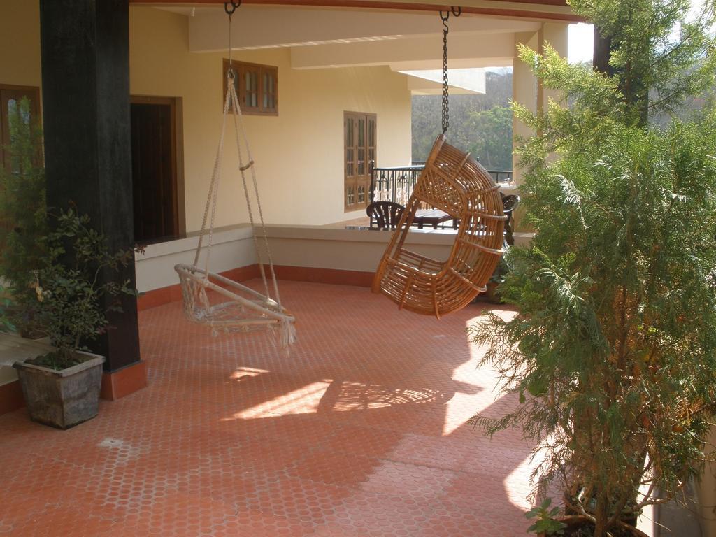 Jungle Palace Homestay 테카디 외부 사진