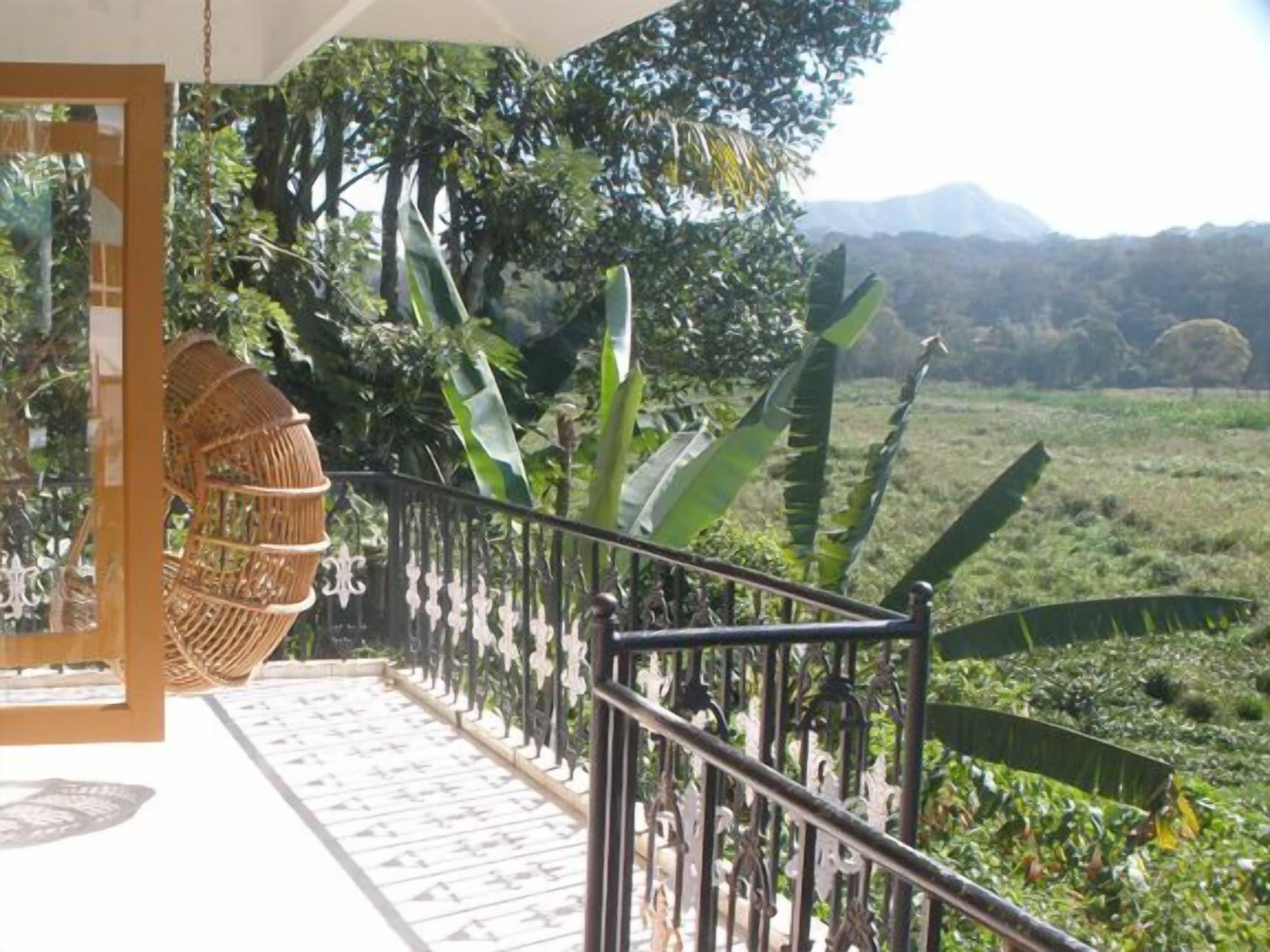 Jungle Palace Homestay 테카디 외부 사진
